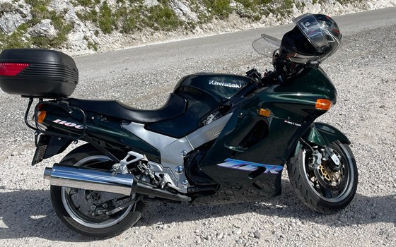 Gebrauchtmotorrad Kawasaki ZZR 1100 - Bild 6 Gebrauchtmotorrad Kawasaki ZZR 1100 - Bild 6