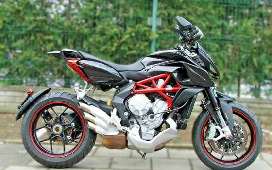 Gebrauchtmotorrad MV Agusta Rivale 800 - Bild 3