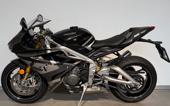 Gebrauchtmotorrad Triumph Daytona 765 Moto2 - Bild 2 Gebrauchtmotorrad Triumph Daytona 765 Moto2 - Bild 2