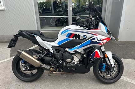 BMW M 1000 XR