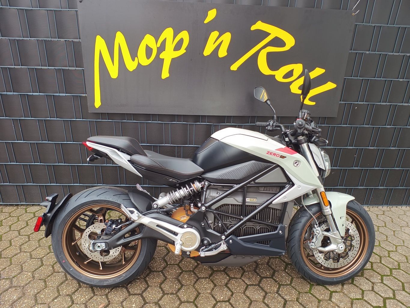 Zero SR/F<br />ZF17.3 A