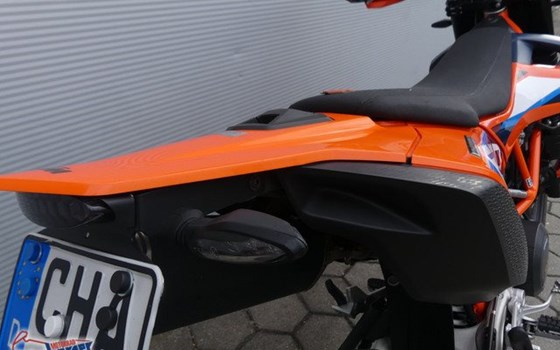 Gebrauchtmotorrad KTM 690 SMC R - Bild 5