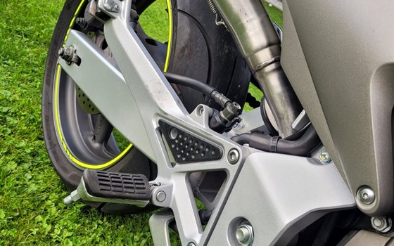 Gebrauchtmotorrad Honda CB 600 F Hornet - Bild 11 Gebrauchtmotorrad Honda CB 600 F Hornet - Bild 11