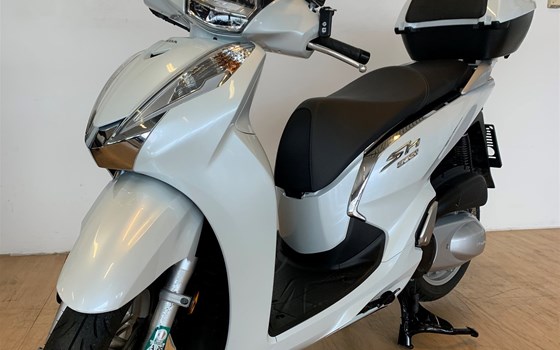 Gebrauchtmotorrad Honda SH300i - Bild 1 Gebrauchtmotorrad Honda SH300i - Bild 1