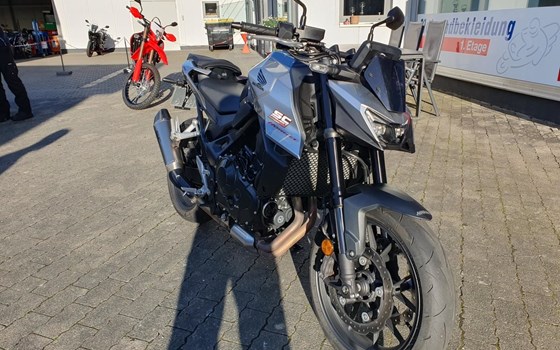Gebrauchtmotorrad Honda CB750 Hornet - Bild 3