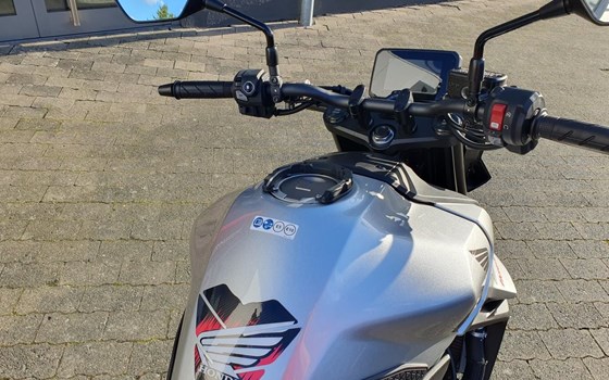 Gebrauchtmotorrad Honda CB750 Hornet - Bild 8