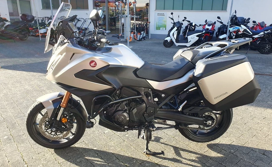 Angebot Honda NT1100 DCT Electronic Suspension Bild 18: Angebot Honda NT1100 DCT Electronic Suspension