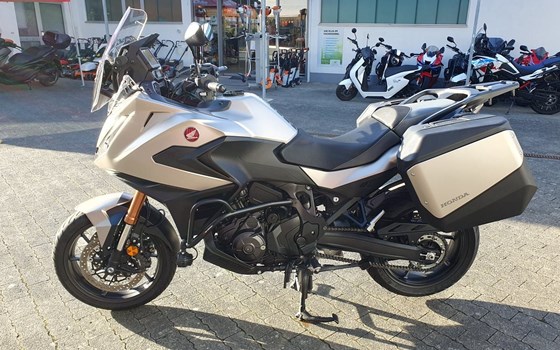 Gebrauchtmotorrad Honda NT1100 DCT Electronic Suspension - Bild 18