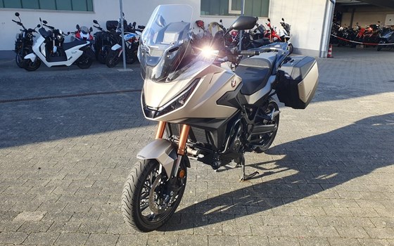 Gebrauchtmotorrad Honda NT1100 DCT Electronic Suspension - Bild 20