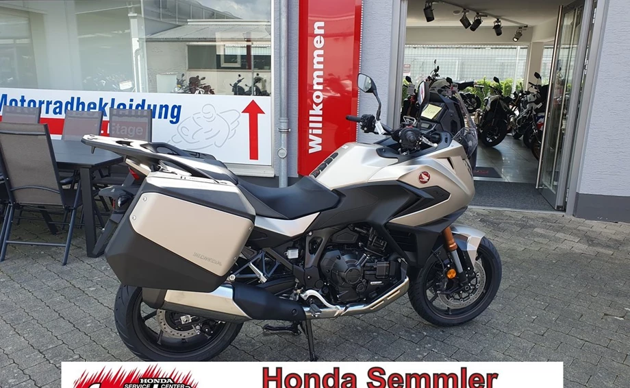 Angebot Honda NT1100 DCT Electronic Suspension Bild 1: Angebot Honda NT1100 DCT Electronic Suspension