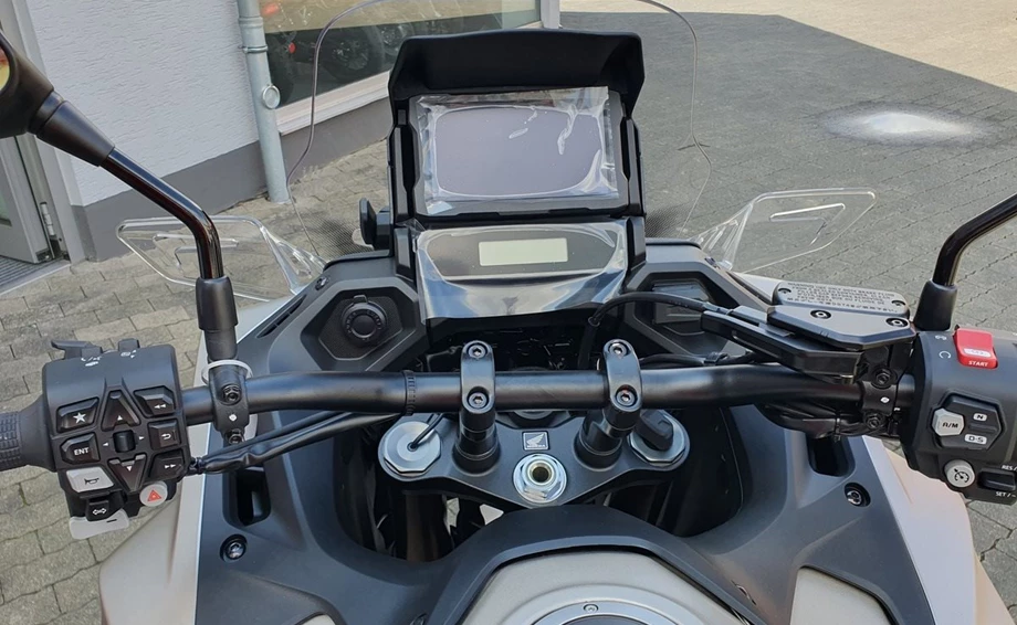 Angebot Honda NT1100 DCT Electronic Suspension Bild 19: Angebot Honda NT1100 DCT Electronic Suspension