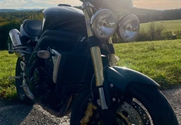 Gebrauchte Triumph Speed Triple 1050 Gebrauchte Triumph Speed Triple 1050