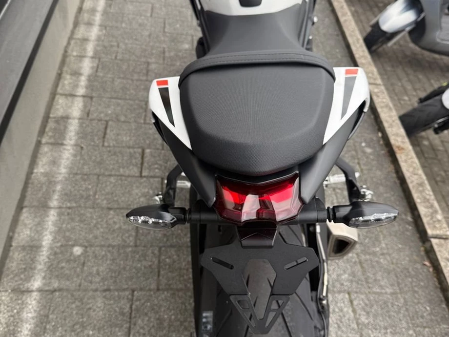 Angebot Triumph Street Triple 765 R Bild 6: Angebot Triumph Street Triple 765 R