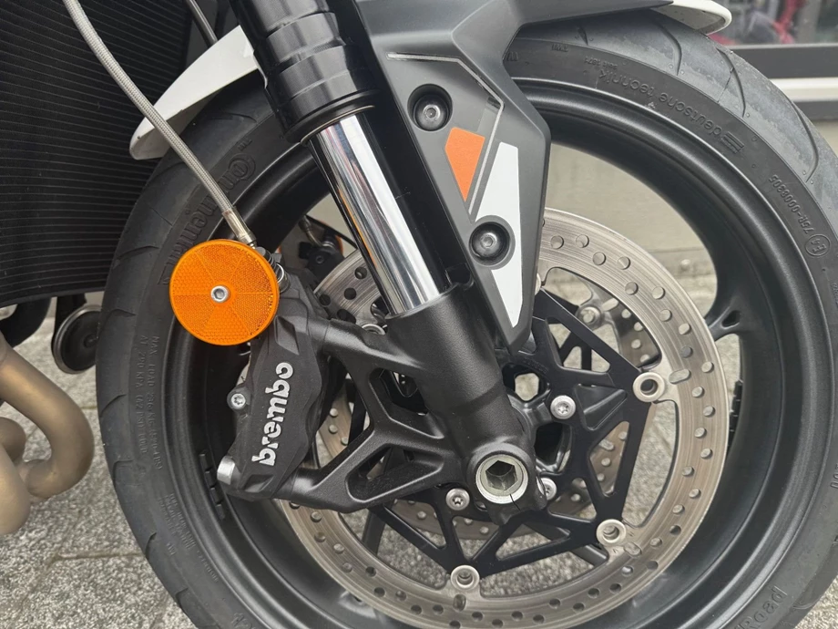 Angebot Triumph Street Triple 765 R Bild 8: Angebot Triumph Street Triple 765 R