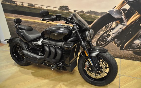 Gebrauchtmotorrad Triumph Rocket 3 Storm GT - Bild 6