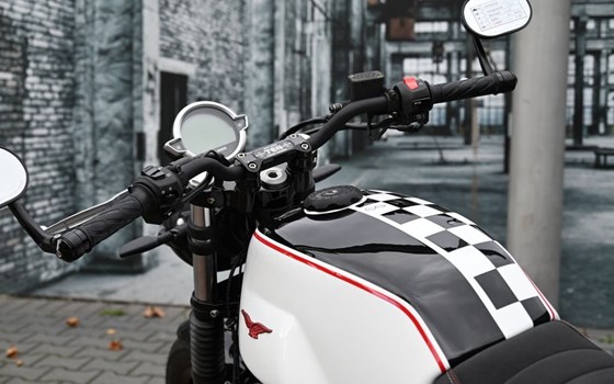 Gebrauchtmotorrad Moto Guzzi V7 Stone Ten - Bild 11