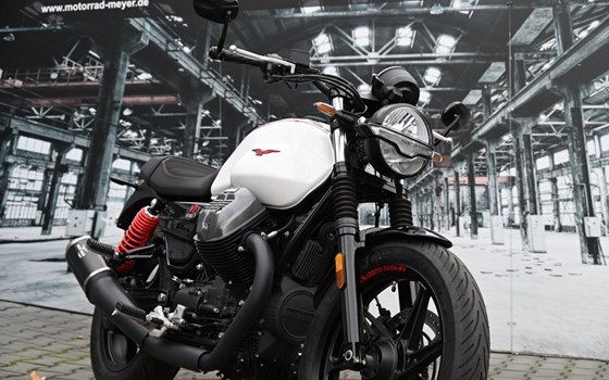 Gebrauchtmotorrad Moto Guzzi V7 Stone Ten - Bild 4