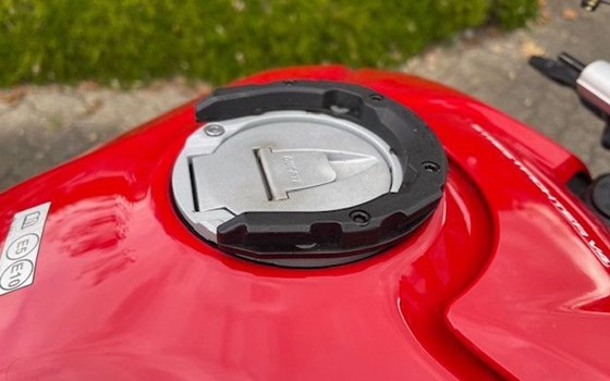 Gebrauchtmotorrad Ducati Streetfighter V4 - Bild 9