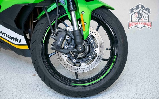 Gebrauchtmotorrad Kawasaki Ninja ZX-4RR - Bild 7