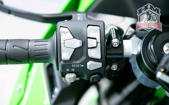 Gebrauchtmotorrad Kawasaki Ninja ZX-10R - Bild 9