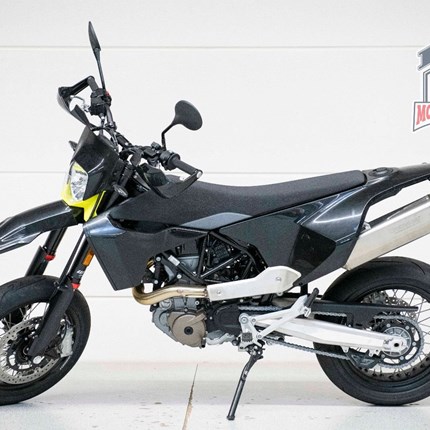 GEBRAUCHTFAHRZEUG Husqvarna 701 Supermoto