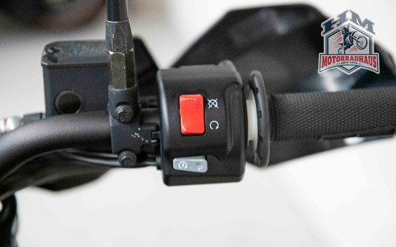 Gebrauchtmotorrad Husqvarna 701 Supermoto - Bild 10