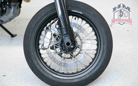 Gebrauchtmotorrad Husqvarna 701 Supermoto - Bild 11