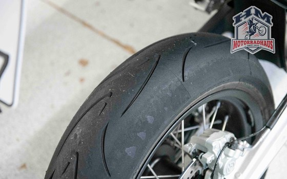 Gebrauchtmotorrad Husqvarna 701 Supermoto - Bild 15