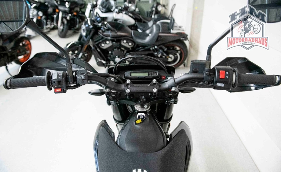 Angebot Husqvarna 701 Supermoto Bild 6: Angebot Husqvarna 701 Supermoto