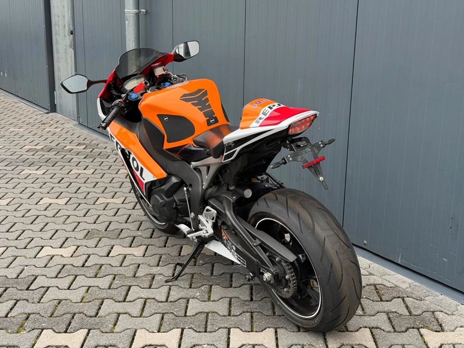 Angebot Honda CBR1000RR Fireblade Bild 7: Angebot Honda CBR1000RR Fireblade