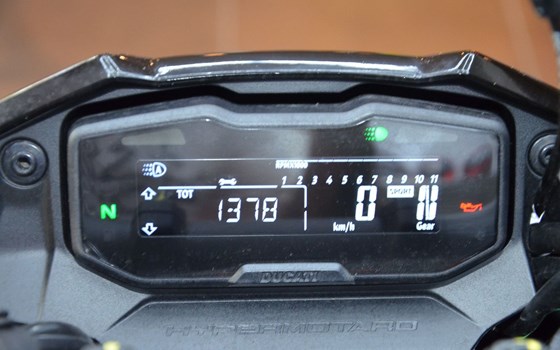 Gebrauchtmotorrad Ducati Hypermotard 698 Mono RVE - Bild 10