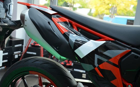 Gebrauchtmotorrad Ducati Hypermotard 698 Mono RVE - Bild 5