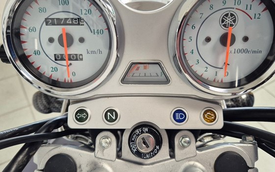Gebrauchtmotorrad Yamaha YBR 125 Custom - Bild 8