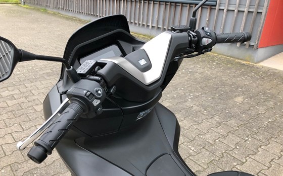 Gebrauchtmotorrad Honda PCX125 - Bild 7