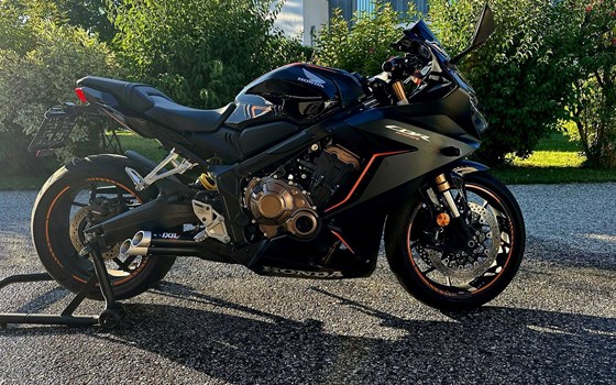 Gebrauchtmotorrad Honda CBR650R - Bild 3 Gebrauchtmotorrad Honda CBR650R - Bild 3