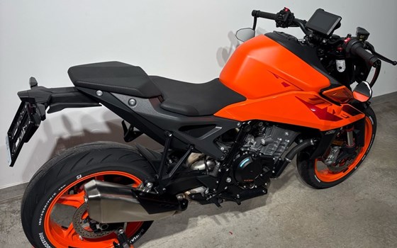 Gebrauchtmotorrad KTM 990 Duke - Bild 2 Gebrauchtmotorrad KTM 990 Duke - Bild 2