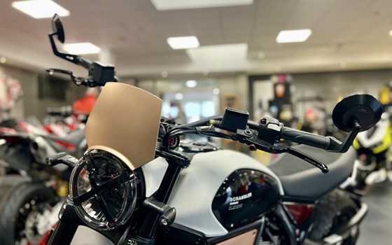 Gebrauchtmotorrad Ducati Scrambler 10° Anniversario Rizoma Edition - Bild 11