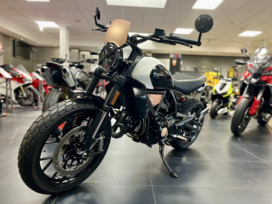 Offer Ducati Scrambler 10° Anniversario Rizoma Edition Bild 3: Offer Ducati Scrambler 10° Anniversario Rizoma Edition