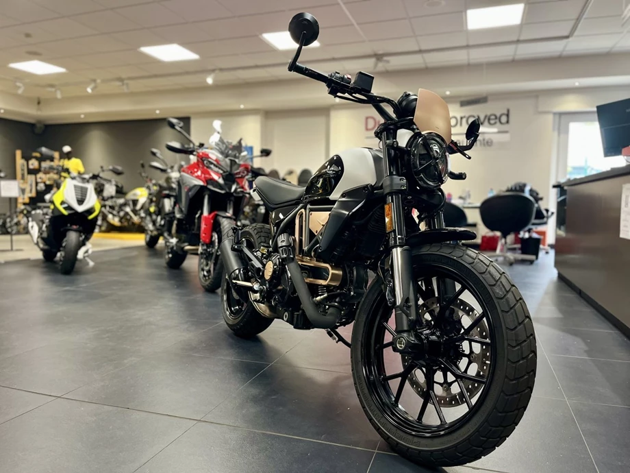 Offer Ducati Scrambler 10° Anniversario Rizoma Edition Bild 4: Offer Ducati Scrambler 10° Anniversario Rizoma Edition