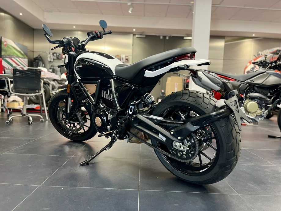 Offer Ducati Scrambler 10° Anniversario Rizoma Edition Bild 6: Offer Ducati Scrambler 10° Anniversario Rizoma Edition
