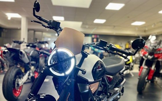 Gebrauchtmotorrad Ducati Scrambler 10° Anniversario Rizoma Edition - Bild 7