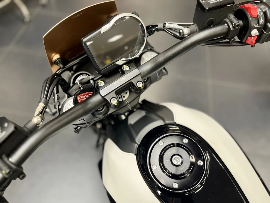 Offer Ducati Scrambler 10° Anniversario Rizoma Edition Bild 9: Offer Ducati Scrambler 10° Anniversario Rizoma Edition