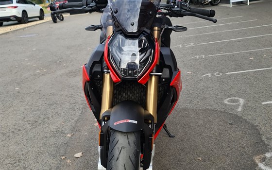 Gebrauchtmotorrad BMW S 1000 R - Bild 5 Gebrauchtmotorrad BMW S 1000 R - Bild 5
