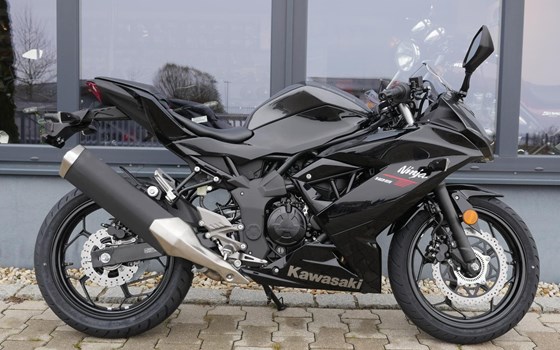 Neufahrzeug Kawasaki Ninja 125 - Bild 1