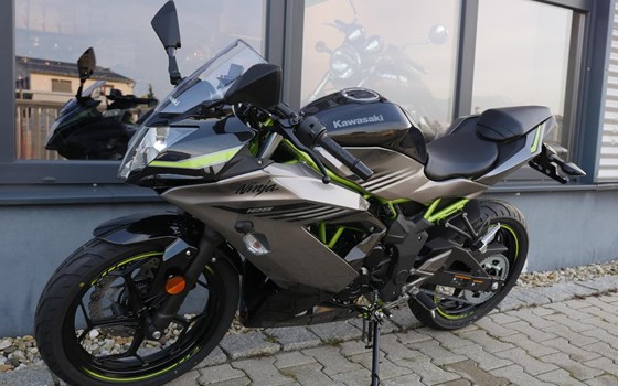 Neufahrzeug Kawasaki Ninja 125 - Bild 12