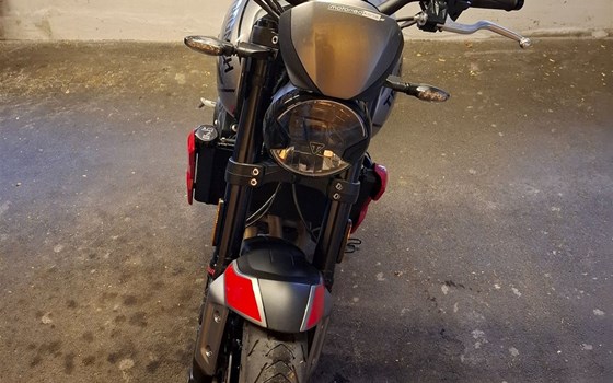 Gebrauchtmotorrad Triumph Trident 660 - Bild 4 Gebrauchtmotorrad Triumph Trident 660 - Bild 4