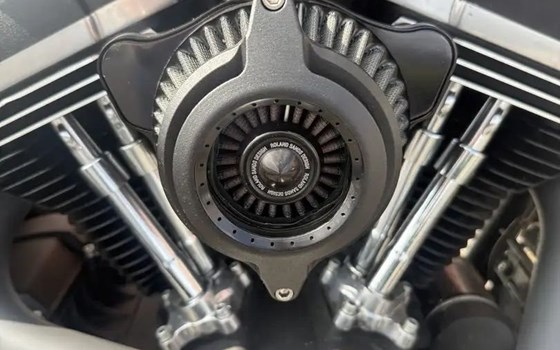 Gebrauchtmotorrad Harley-Davidson Street Bob 117 - Bild 2