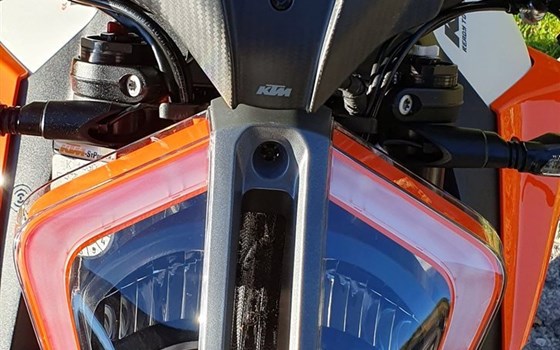 Gebrauchtmotorrad KTM 1290 Super Duke R - Bild 11 Gebrauchtmotorrad KTM 1290 Super Duke R - Bild 11