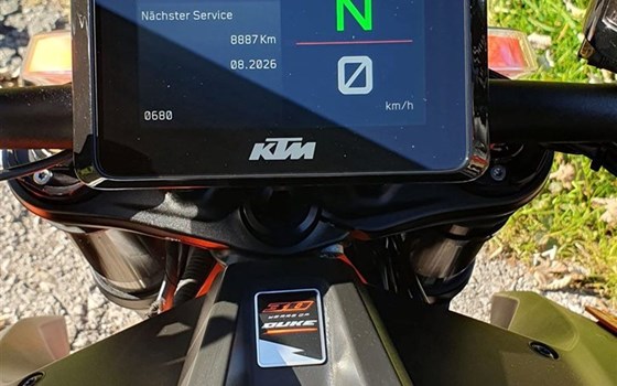 Gebrauchtmotorrad KTM 1290 Super Duke R - Bild 18 Gebrauchtmotorrad KTM 1290 Super Duke R - Bild 18