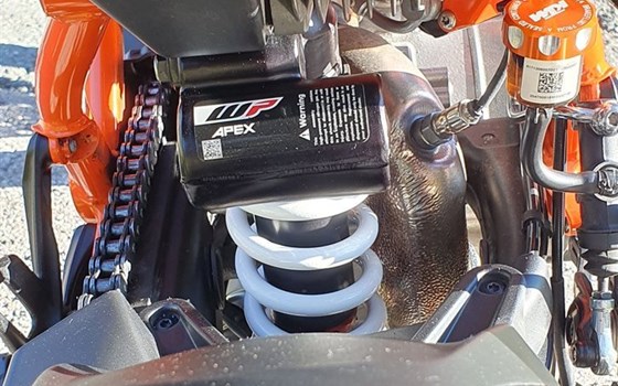 Gebrauchtmotorrad KTM 1290 Super Duke R - Bild 2 Gebrauchtmotorrad KTM 1290 Super Duke R - Bild 2